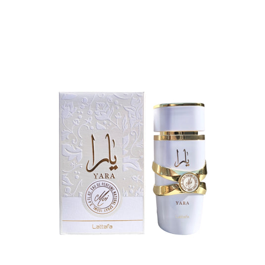 A Lattafa Yara Moi 100ml Eau de Parfum bottle accompanied by its fragrant box.