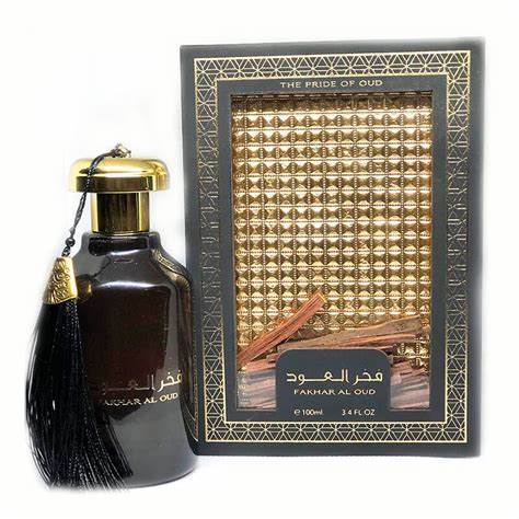 A Lattafa Fakhar Al Oud 100ml Eau de Parfum bottle, featuring a tassel and packaged in a box.