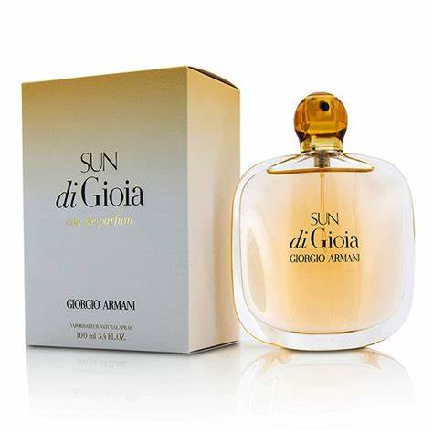 Armani Sun di Gioia 100ml EDP is a fragrance by Armani that captures the essence of the sun.
